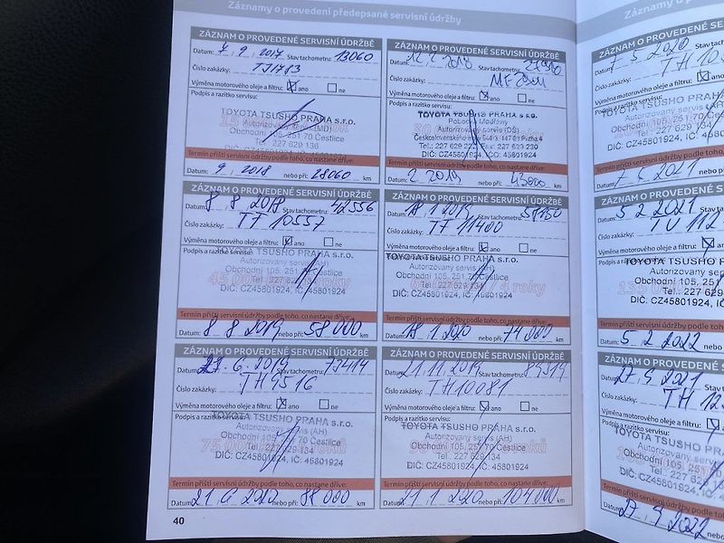 Toyota Prius 1.8HSD, ČR, Navi, plný servis - fotka 19 z 21