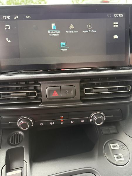 Citroën Berlingo (2026) PLUS Petrol 110k Manual     - fotka 10 z 11