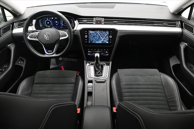 Volkswagen Passat 1,4 TSI GTE 160 kW DSG Highlin - fotka 15 z 32