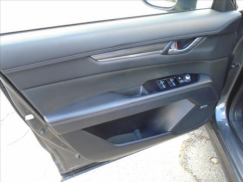 Mazda CX-5 2,2 - fotka 9 z 29