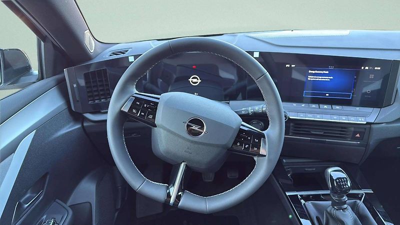 Opel Astra Edition HB 1.2 TURBO (96kW/130 - fotka 16 z 23