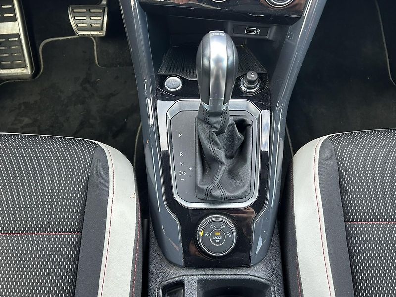 Volkswagen T-Roc 2.0 TDi DSG - fotka 23 z 27