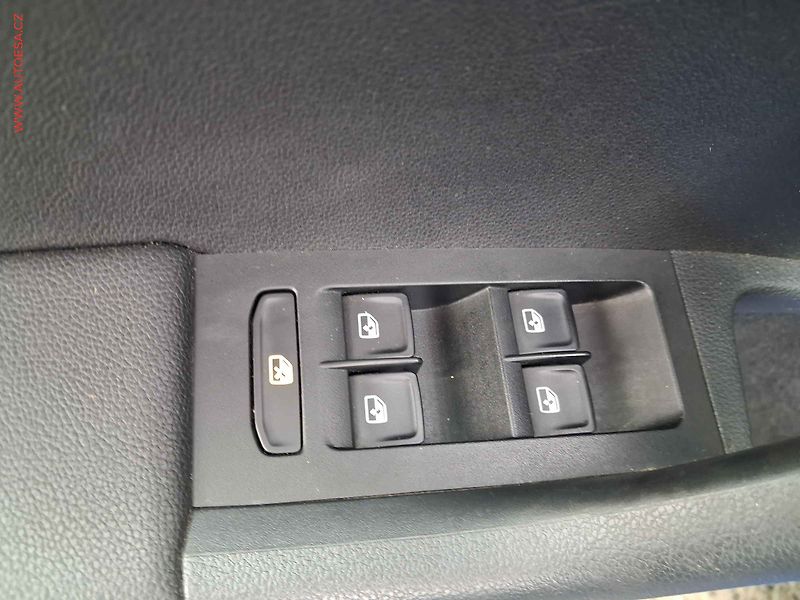 Škoda Octavia (2018) 1.4 TSi, Drive, DSG, LED - fotka 15 z 19