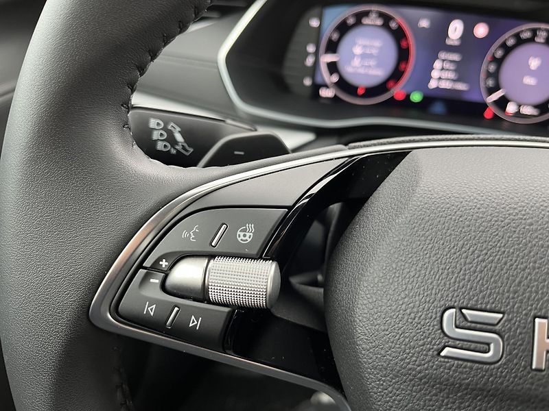 Škoda Octavia 2.0TDI DSG SELECT 110kW - fotka 15 z 21