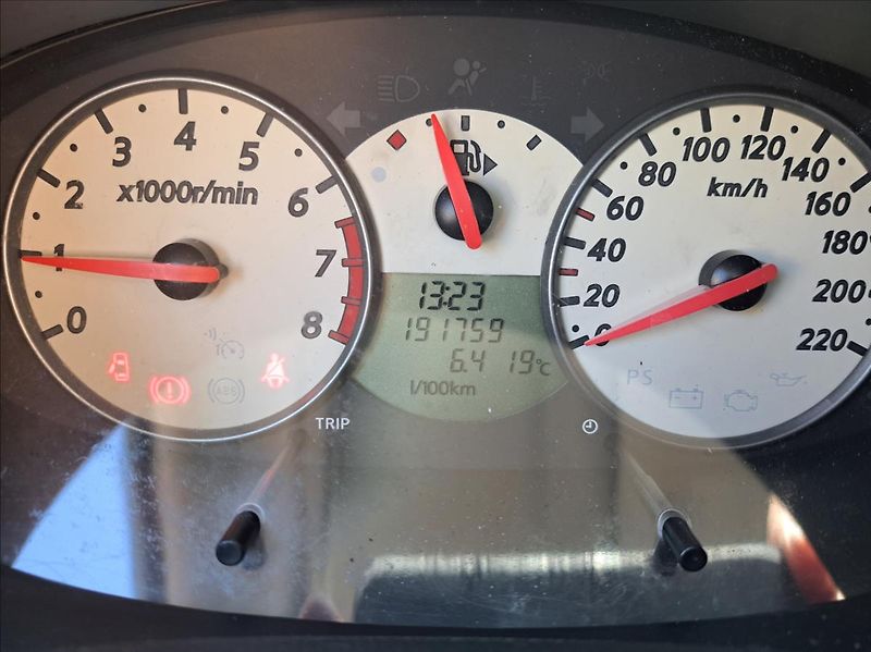 Nissan Micra 1,2 i Visia - fotka 27 z 40