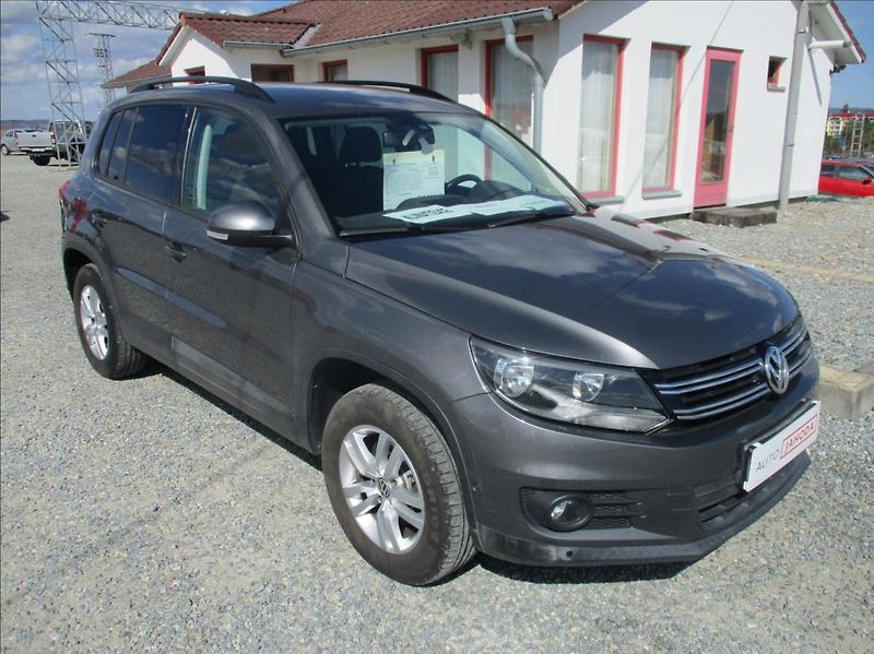 Volkswagen Tiguan 1,4 TSi, aut klima,serv.kn. - fotografie inzerátu