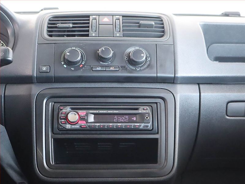 Škoda Fabia (2009) 1.2, po STK, v dobrém stavu - fotka 12 z 13