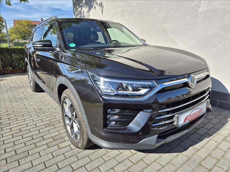 SsangYong Korando 1,6 XDi Sapphire 4x4 Aut. LED - fotka 8 z 38