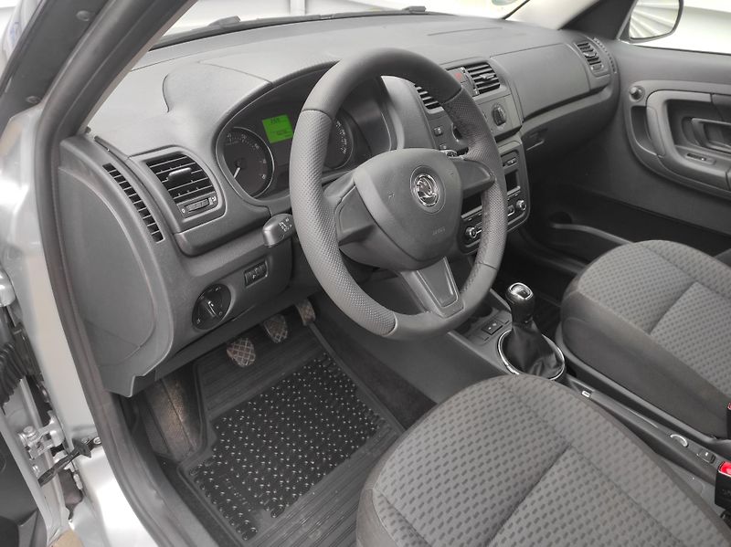 Škoda Roomster 1,2TSi 63kW, Klima, Tažné - fotka 10 z 18