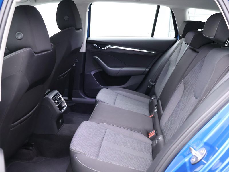 Škoda Octavia 1,5 TSI DSG CZ Style 1.Maj DPH - fotka 15 z 37