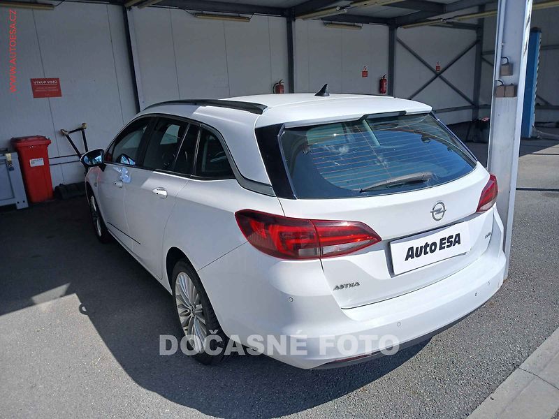 Opel Astra (2016) 1.6 CDTi, ČR, servis.kniha - fotka 2 z 3