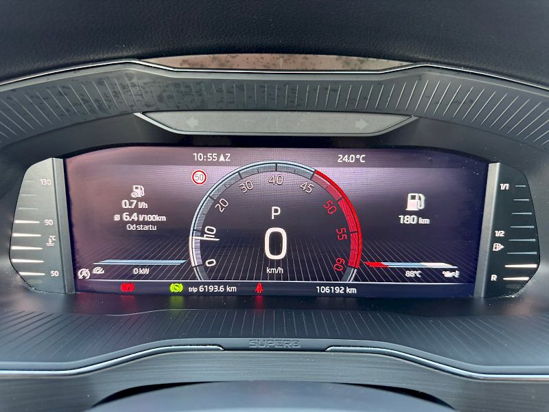 Škoda Superb (2023) 2.0TDI 110kW DSG Style - fotka 17 z 35