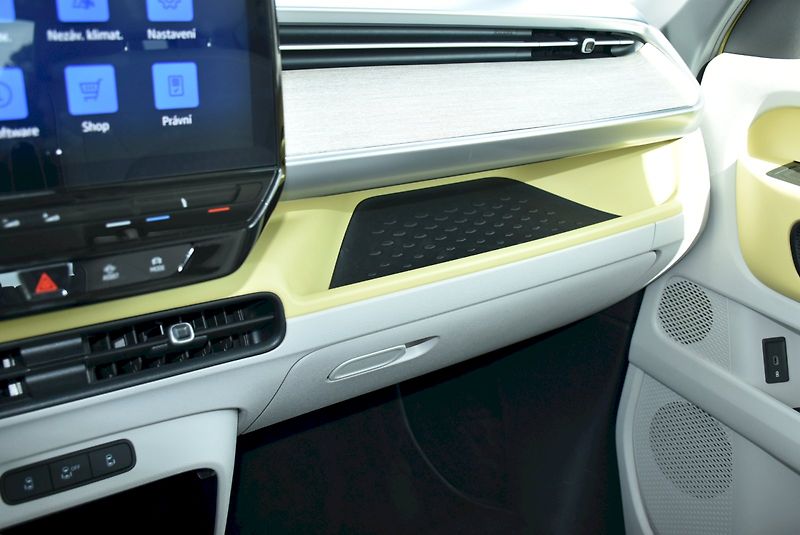 Volkswagen ID.Buzz (2023) PRO 150 kW - fotka 21 z 35