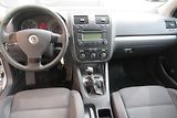 Volkswagen Golf 1.9 TDi AUT. KLIMA TAŽNÉ - náhled 10