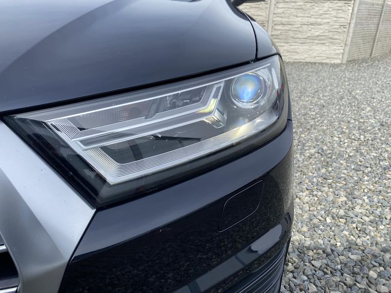 Audi Q7 3.0TDi 4x4 270PS S-LINE 7MÍST! - fotka 77 z 173