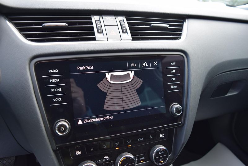 Škoda Octavia (2018) 1.5TSI 110kw CLEVER TAŽN NAVI  - fotka 27 z 46