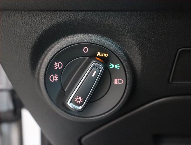 Seat Leon (2016) Style 2.0 TDI FR, Automat - fotka 17 z 19