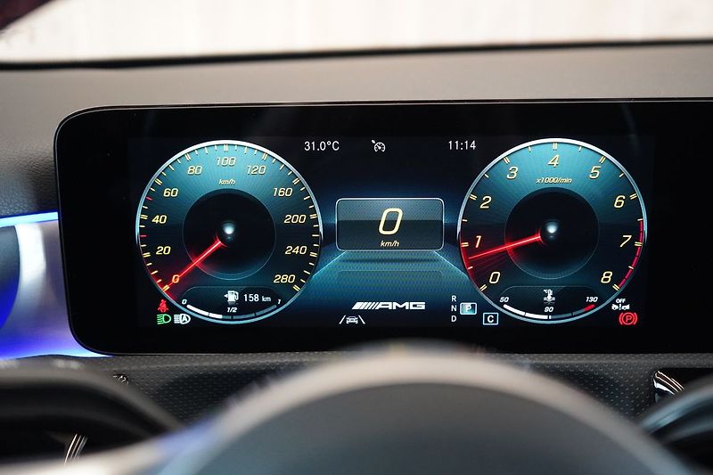 Mercedes-Benz Třídy A 35 AMG 4MATIC, AERO, Kamera - fotka 23 z 44