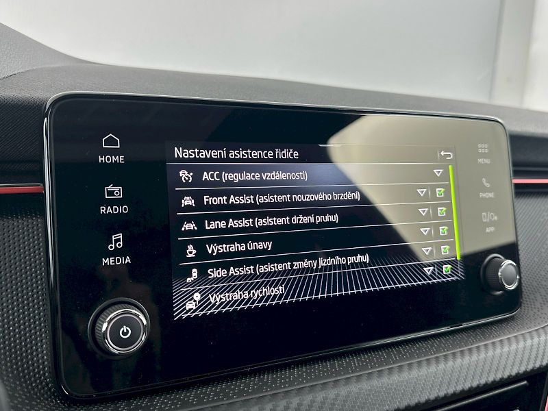 Škoda Scala (2025) DSG 1.5TSI 110kW Monte Carlo - fotka 13 z 32