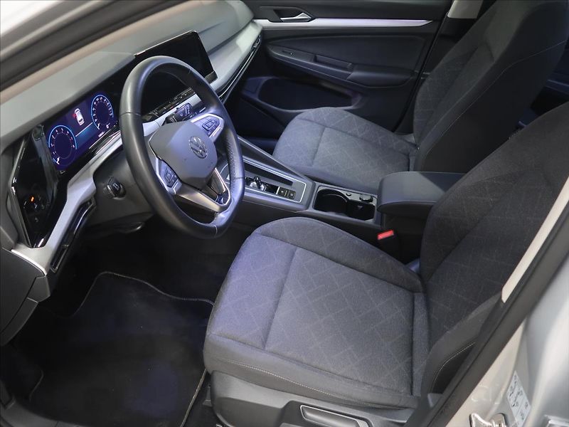 Volkswagen Golf 1,5 TSI EVO Life 1.majitel CZ - fotka 11 z 34