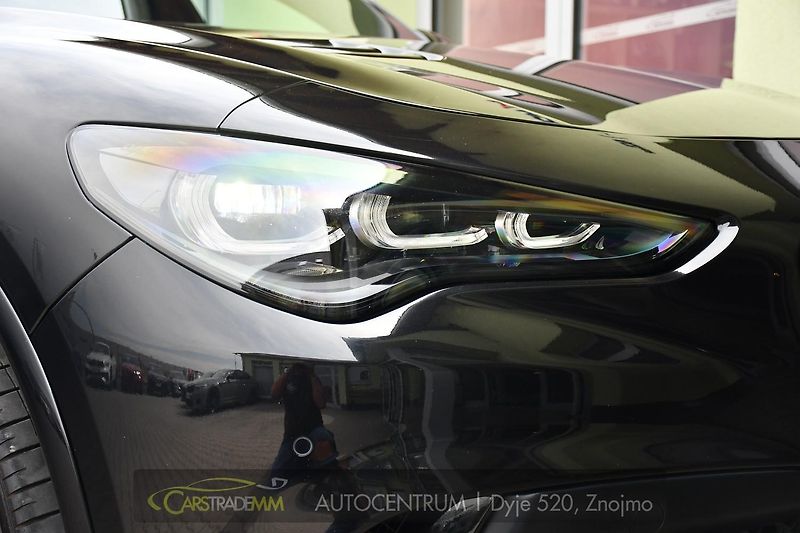 Alfa Romeo Stelvio 2.9V6 Bi-T SPARCO+AKRAPOVIČ - fotka 53 z 54
