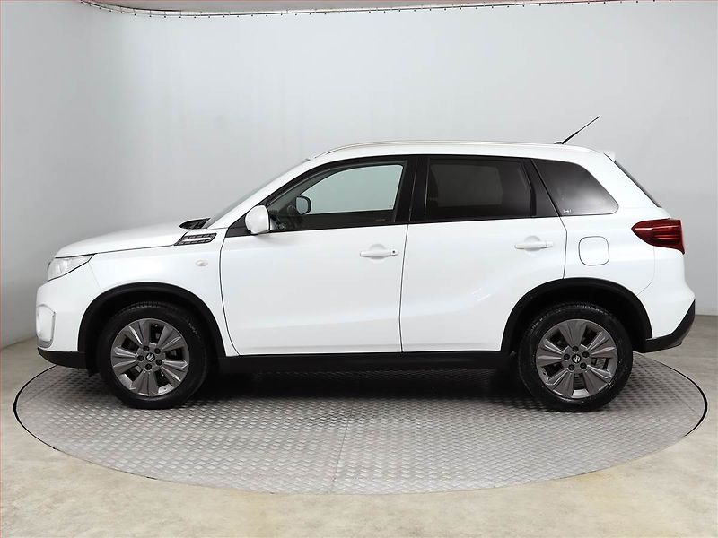 Suzuki Vitara (2019) 1.4 BoosterJet, Automat - fotka 3 z 17
