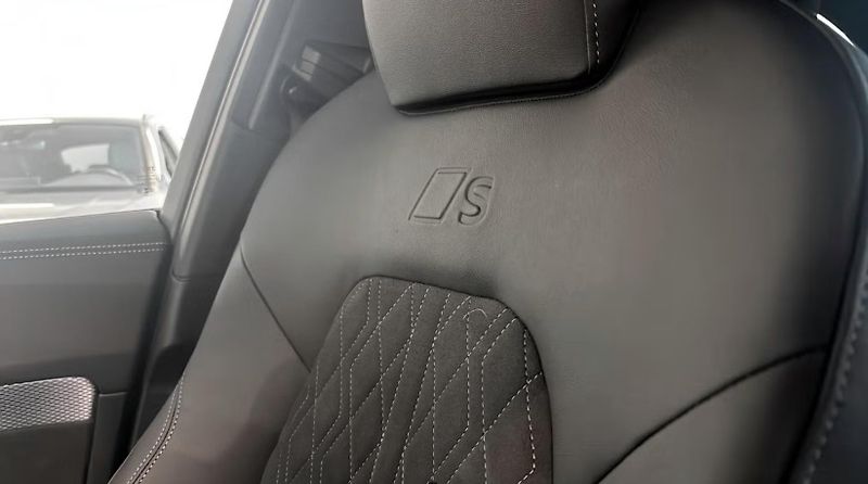Audi A5 Avant 2.0 e-hybrid Q S-Line - fotka 14 z 14