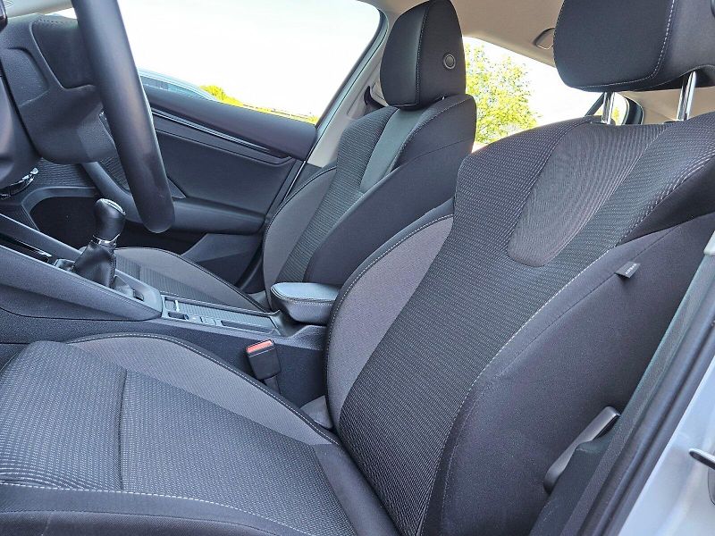 Škoda Octavia (2024) COMBI Ambition PLUS TSI 110/1. - fotka 13 z 26