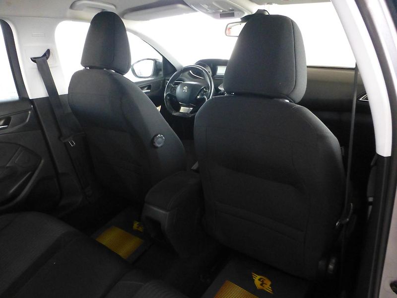 Peugeot 308 (2016) 1,6HDI*NAVIGACE**PARKS**TAŽNÉ - fotka 23 z 26