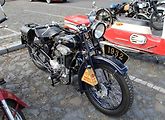 Nádherně zrenovovaný motocykl Praga BD 500 DOHC byl k vidění při nedávném srazu historických vozidel v severočeském Terezíně.
