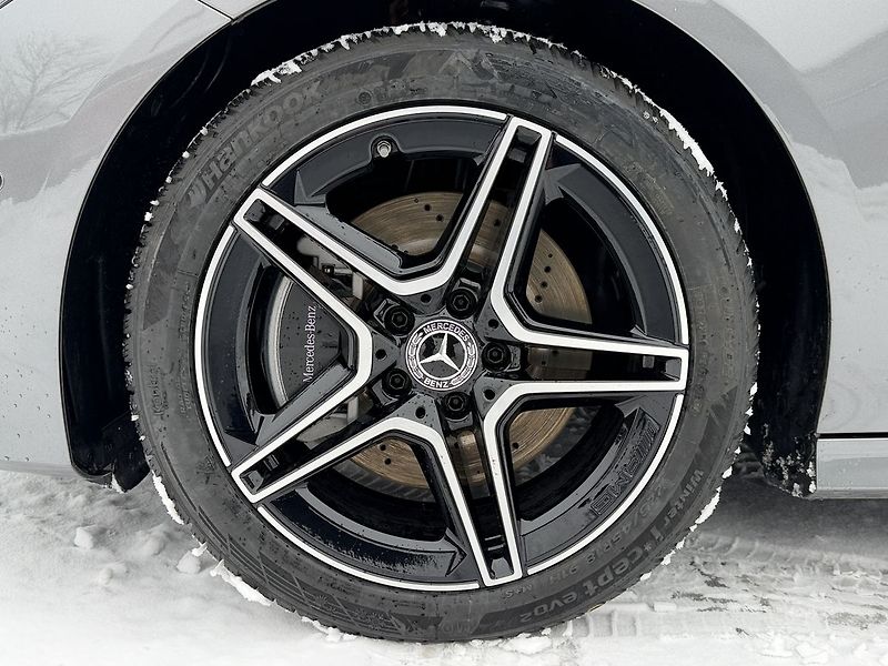Mercedes-Benz CLA 200 d Shoot.Brake AMG Styl - fotka 26 z 31