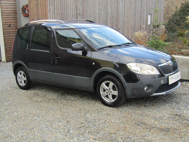 Škoda Roomster (2011) 1.2TSI 63kW SCOUT ZIMNÍ PNEU - fotka 8 z 37