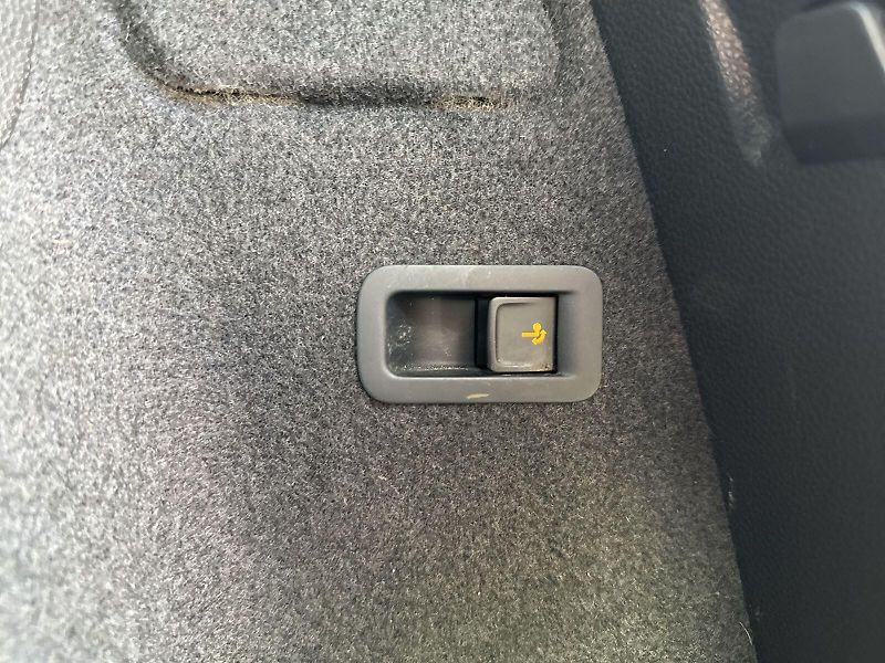 Škoda Karoq (2020) 2.0 TDI 4x4 DSG Scout - fotka 28 z 35