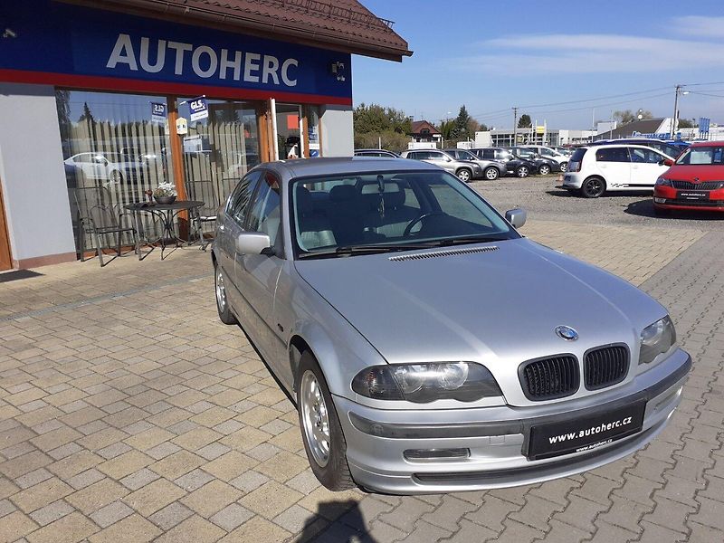 BMW Řada 3 (1998) 323i 6V - fotka 2 z 28