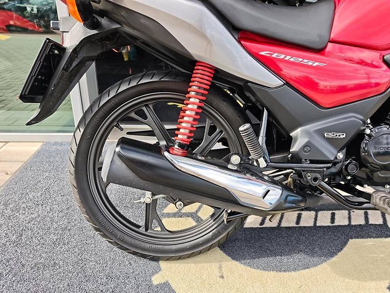 Honda CBF 125 (2023) - fotka 16 z 18