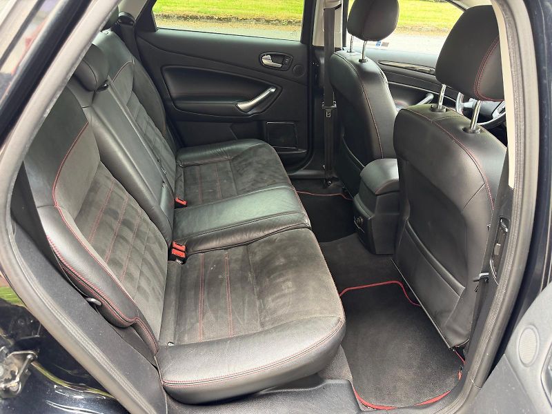 Ford Mondeo 2,2 TDCi /129kW/ + sada pneu  - fotka 11 z 19