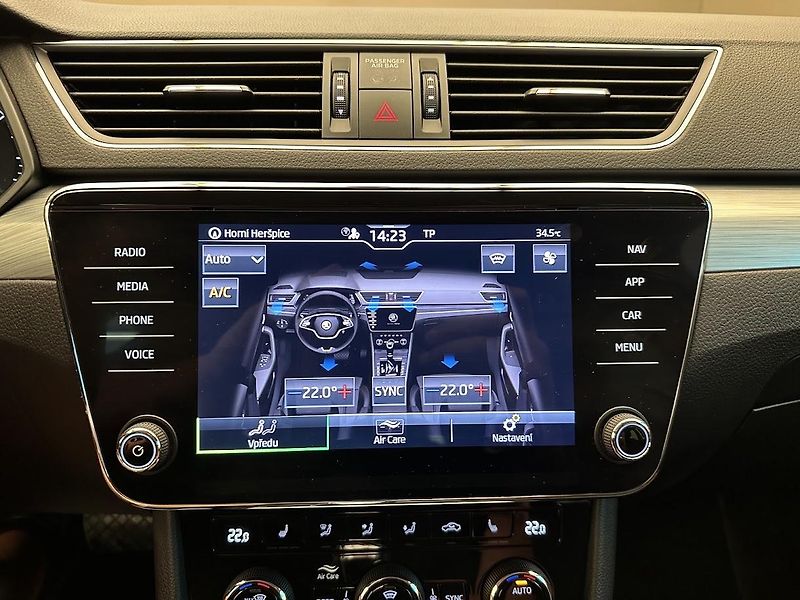 Škoda Superb (2020) SW 1.6 TDi Ambition DSG 88 kW  - fotka 24 z 27