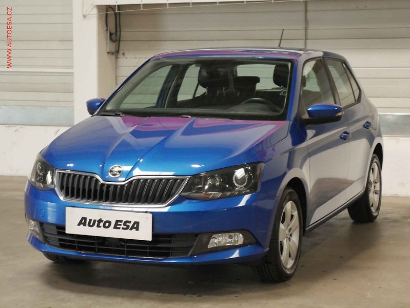 Škoda Fabia (2017) 1.0 TSI, ČR, Style, DSG - fotka 3 z 18