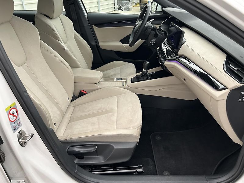 Škoda Octavia 1.0 TSI Style Plus - fotka 29 z 32
