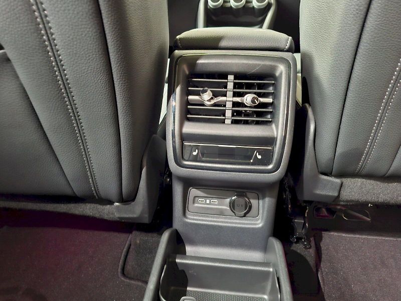 Škoda Kodiaq (2024) SELEC 4X4 TD 142/2.0 A7A - fotka 10 z 42