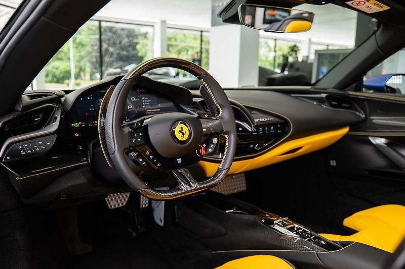 Ferrari SF90 Spider Tailor Made - fotka 5 z 27