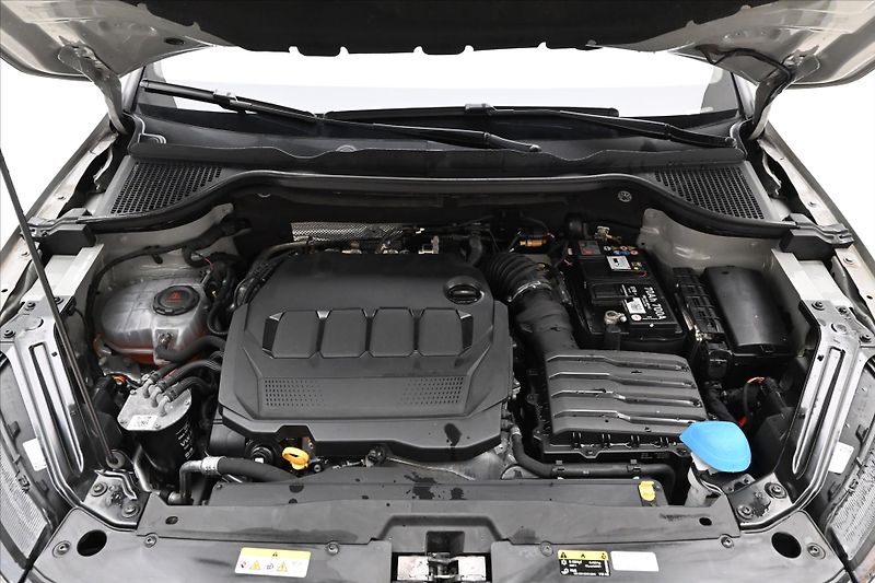 Škoda Karoq 2,0 TDI 110kW DSG 4x4 Sportlin - fotka 9 z 31