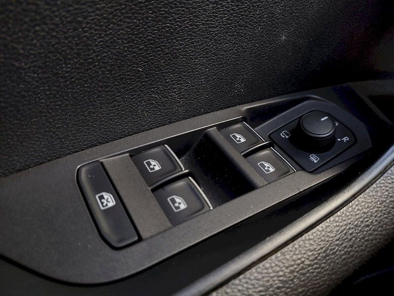 Škoda Karoq (2019) Style 1,6 Tdi 85 Kw - fotka 22 z 34