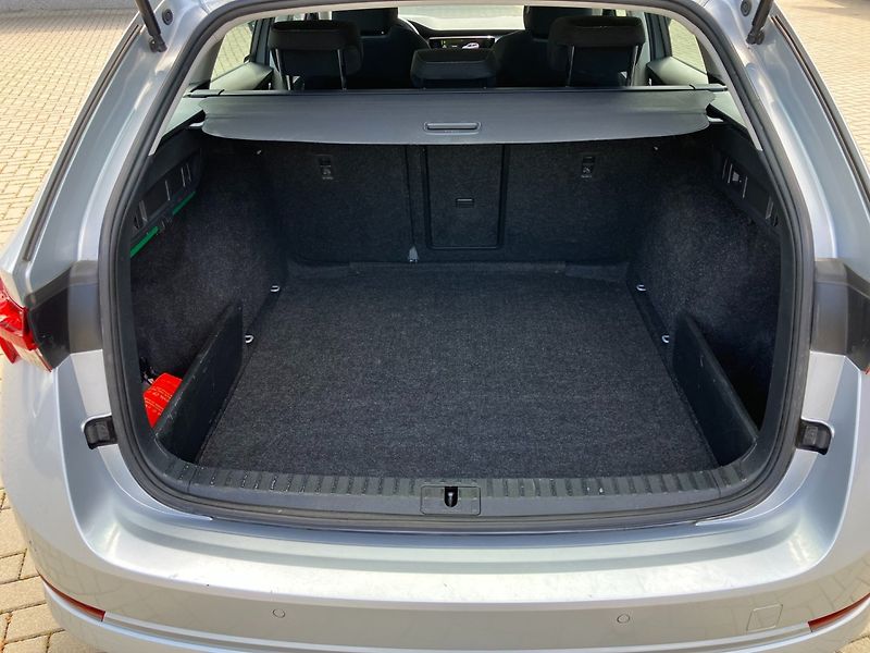 Škoda Octavia (2023) 2.0TDI 110kW DSG 4X4 EL.TZ - fotka 13 z 33