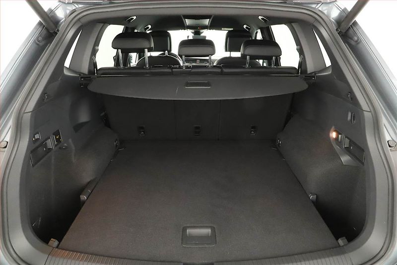 Volkswagen Tiguan Allspace (2020) R-Line 2.0 BiTDI - fotka 18 z 19