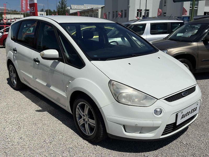 Ford S-MAX (2006) 2.0TDCi, AC, park.čidla - fotka 1 z 16
