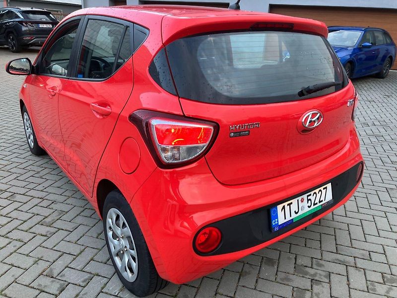 Hyundai i10 (2019) 1.0 FAMILY CLUB KLIMA 1.MAJ.ČR - fotka 5 z 22