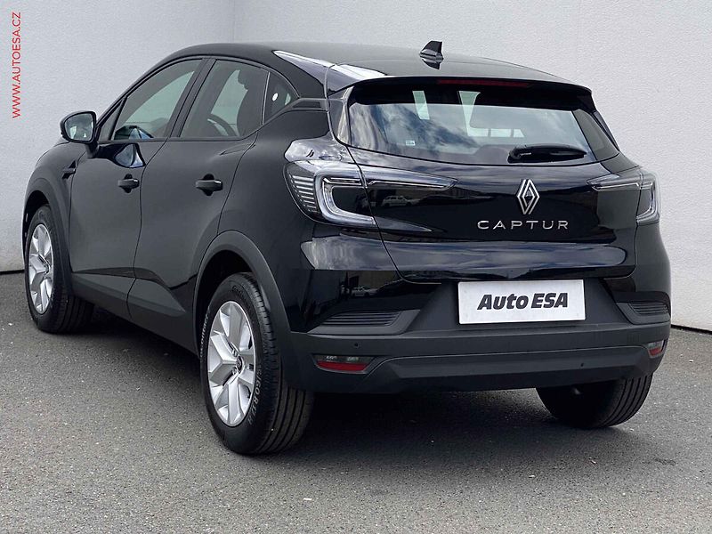 Renault Captur (2025) 1.0 TCe, 1.maj,ČR, LED - fotka 6 z 18