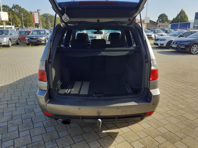 BMW X3 (2009) 2.0 x drive 1.maj čr 4x4 - fotka 16 z 27