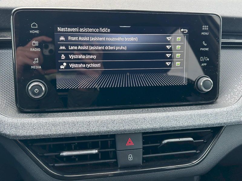 Škoda Scala (2025) Selection 1.0 TSI 85 kW - fotka 21 z 29